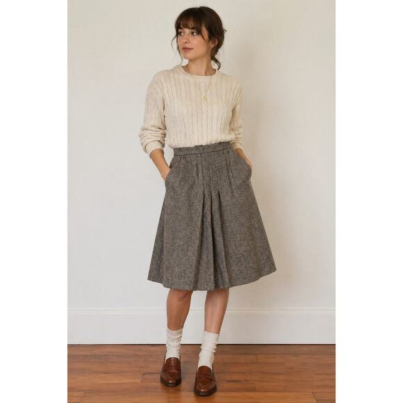 Hunters Run Dresses & Skirts - Vintage Hunters Run Brown wool tweed or herringbone skirt, size S/4
